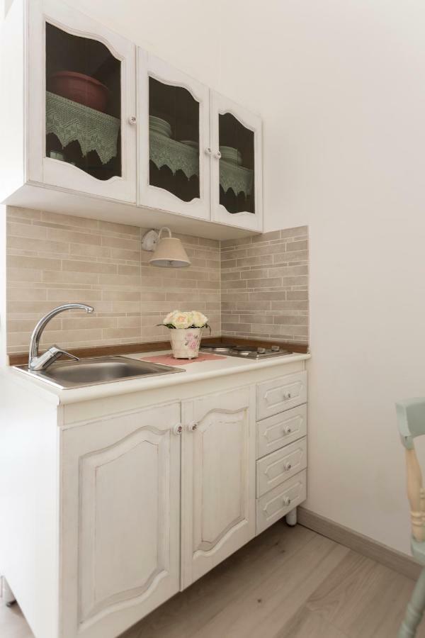 La Maison Romantique Bed & Breakfast *