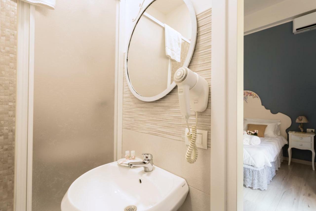 La Maison Romantique Bed & Breakfast Naples