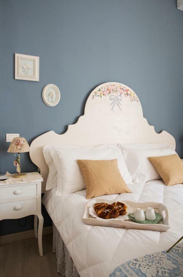 La Maison Romantique Bed & Breakfast *